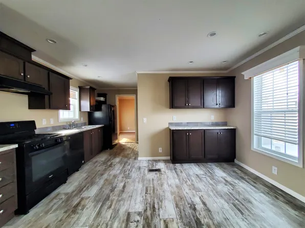 13318 S Dixie Hwy, Holly, MI