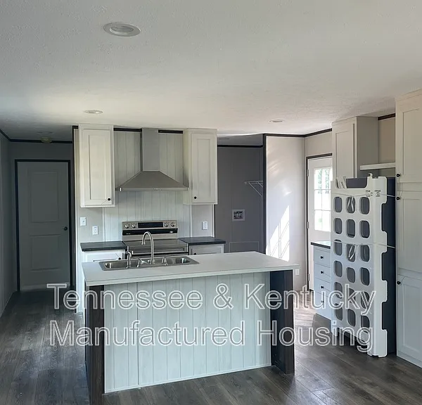 108 Cumberland Ln — Photo 3