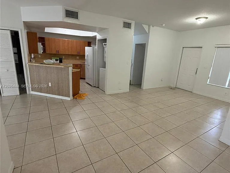 681 SW 7th St #681 — Photo 2