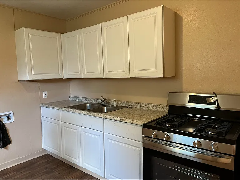 1455 Teal St — Photo 1