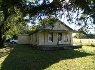21484 85th Rd, Winfield, KS 67156