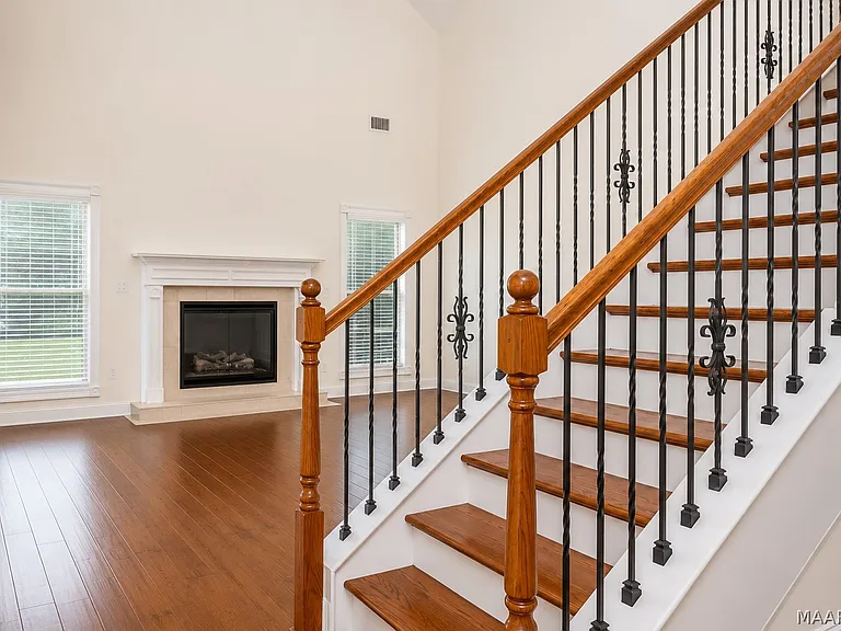 1035 Haylee Brook Ln — Photo 4