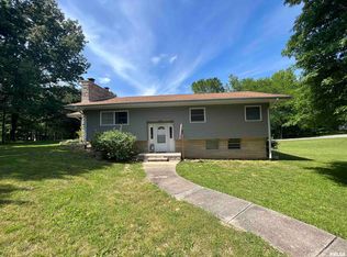 2922 Young Ave, Makanda, IL 62958