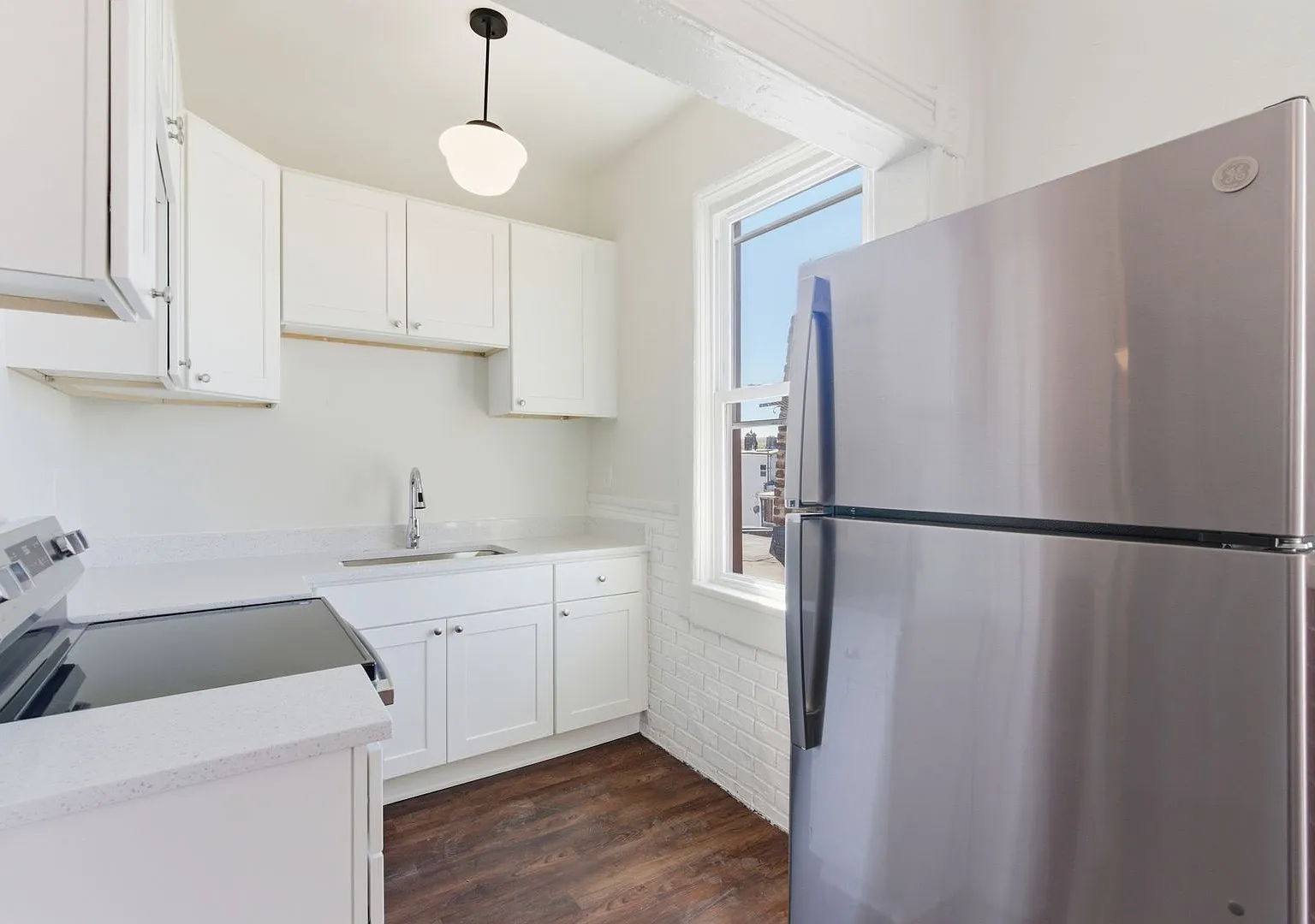 105 High St — Photo 1