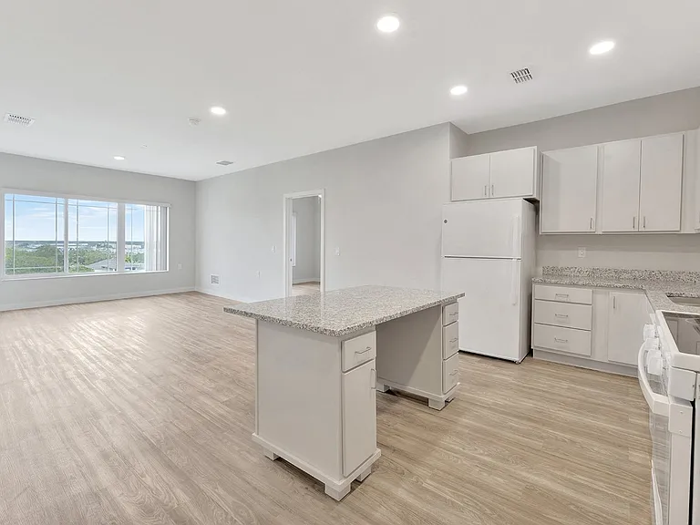 The Reef at Riviera 62+ Apartments — Photo 53
