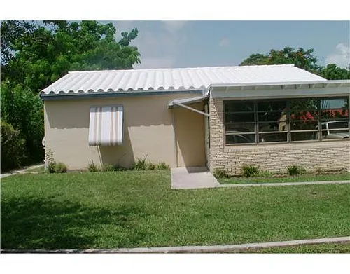 1607 NW 3rd Ave Photo 1