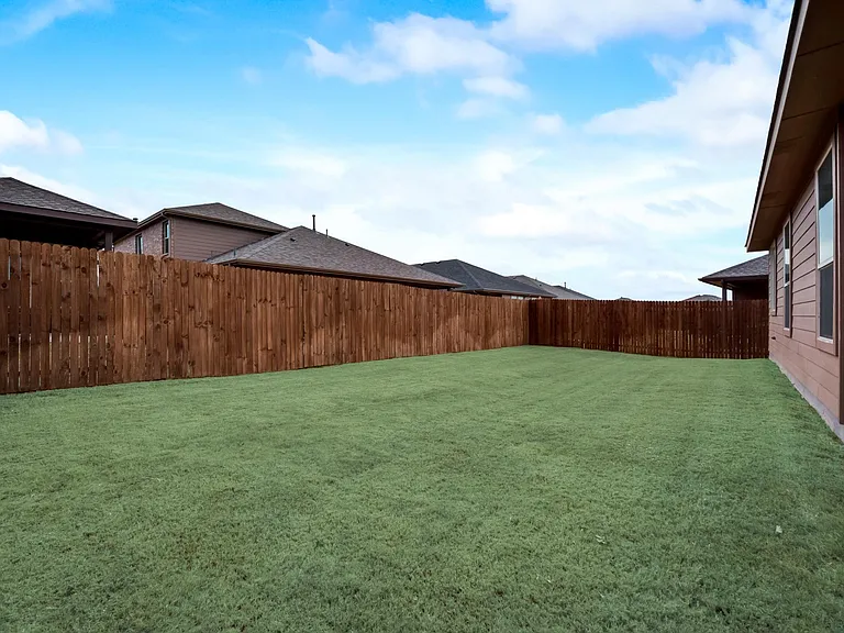 9112 Stormcrow Dr — Photo 16