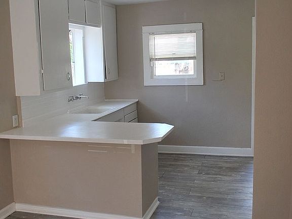 2nd image of 563 Cedar Aly