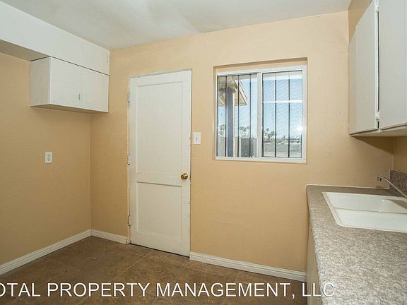 5th image of 220 N 13th St APT A