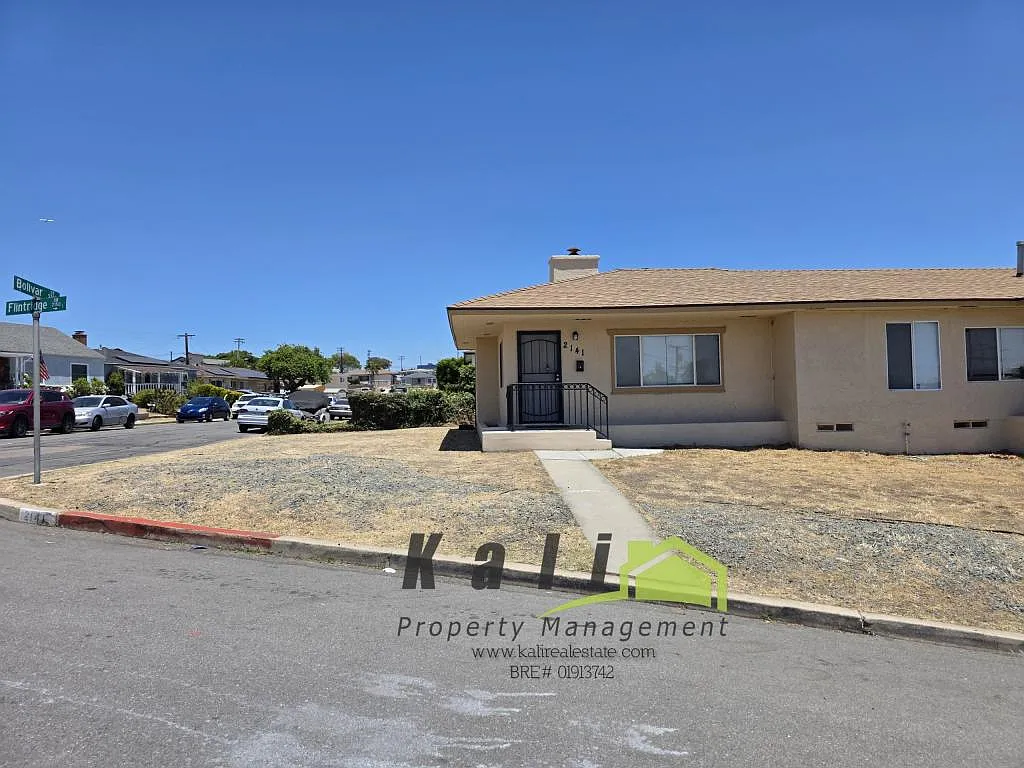 2141 Flintridge Dr — Photo 1