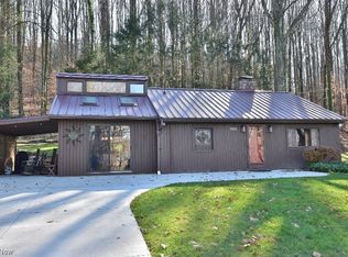 9090 Lakewood Dr NE, Mineral City, OH