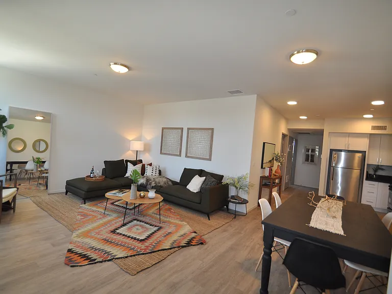 5720 Klump Ave #3 — Photo 3