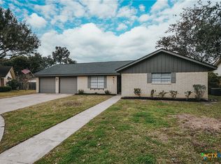 207 Hampshire St, Victoria, TX 77904