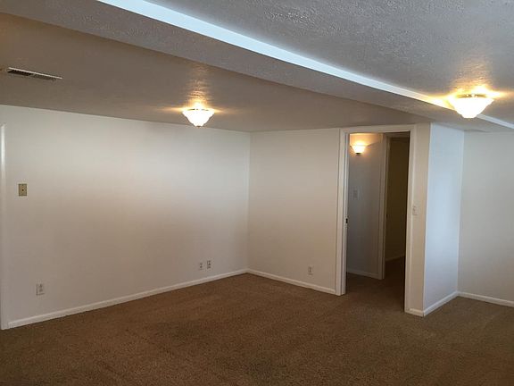 5th image of 295 E Mountain View Dr #1