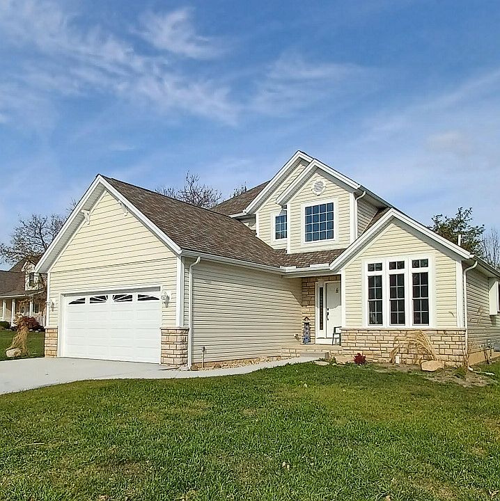 1st image of 25 Cottage Cove Dr