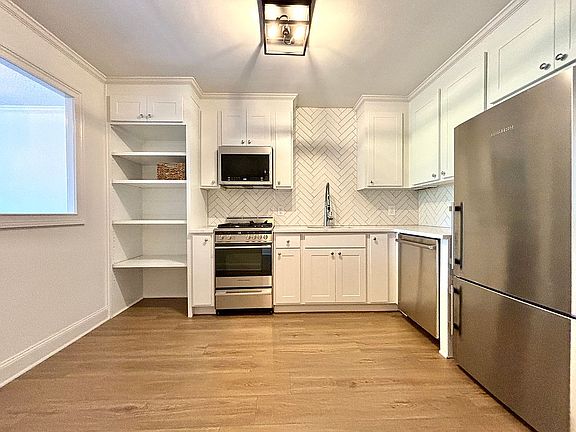 Kitchen from entry