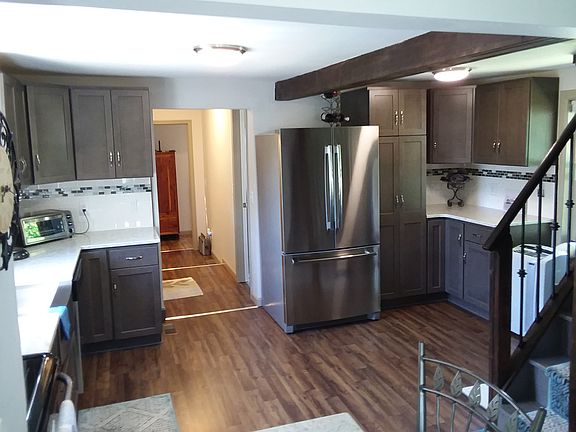 3rd image of 268 Bradley Ave