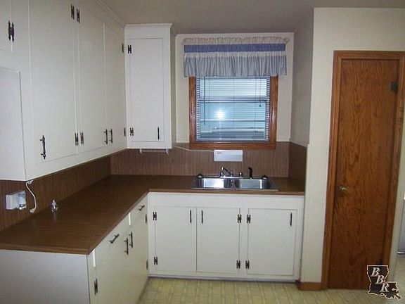 4th image of 230 Lafaye Ave