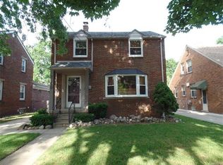 2210 N Rosevere Ave, Dearborn, MI 48128