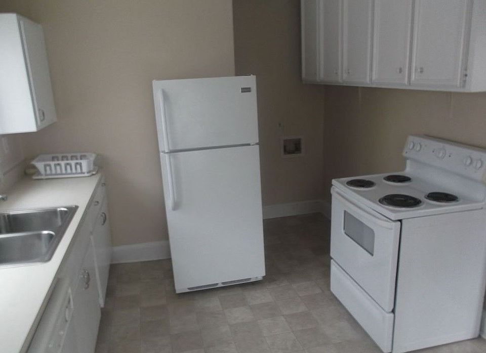2nd image of 1431 22nd St
