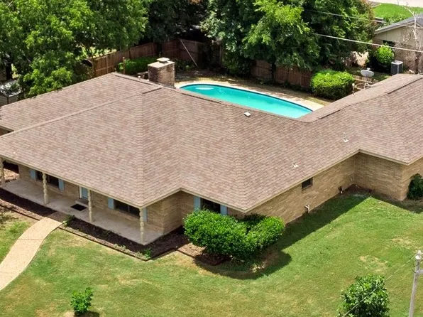 3445 Denbury Dr, Fort Worth, TX 76133