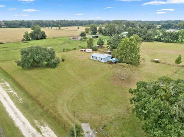 13615 N Magnolia Ave, Citra, FL 32113