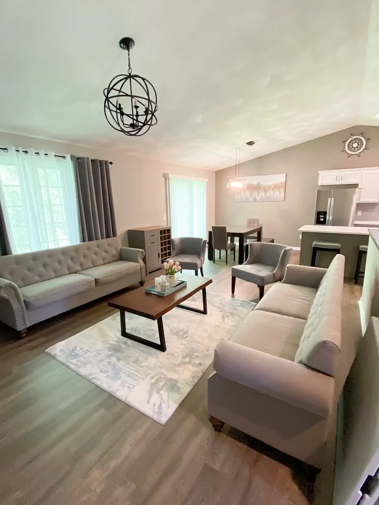 3 bed, 1426 sqft, $2,150 — Photo 3