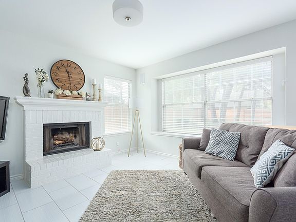 5th image of 12205 Arrowwood Dr