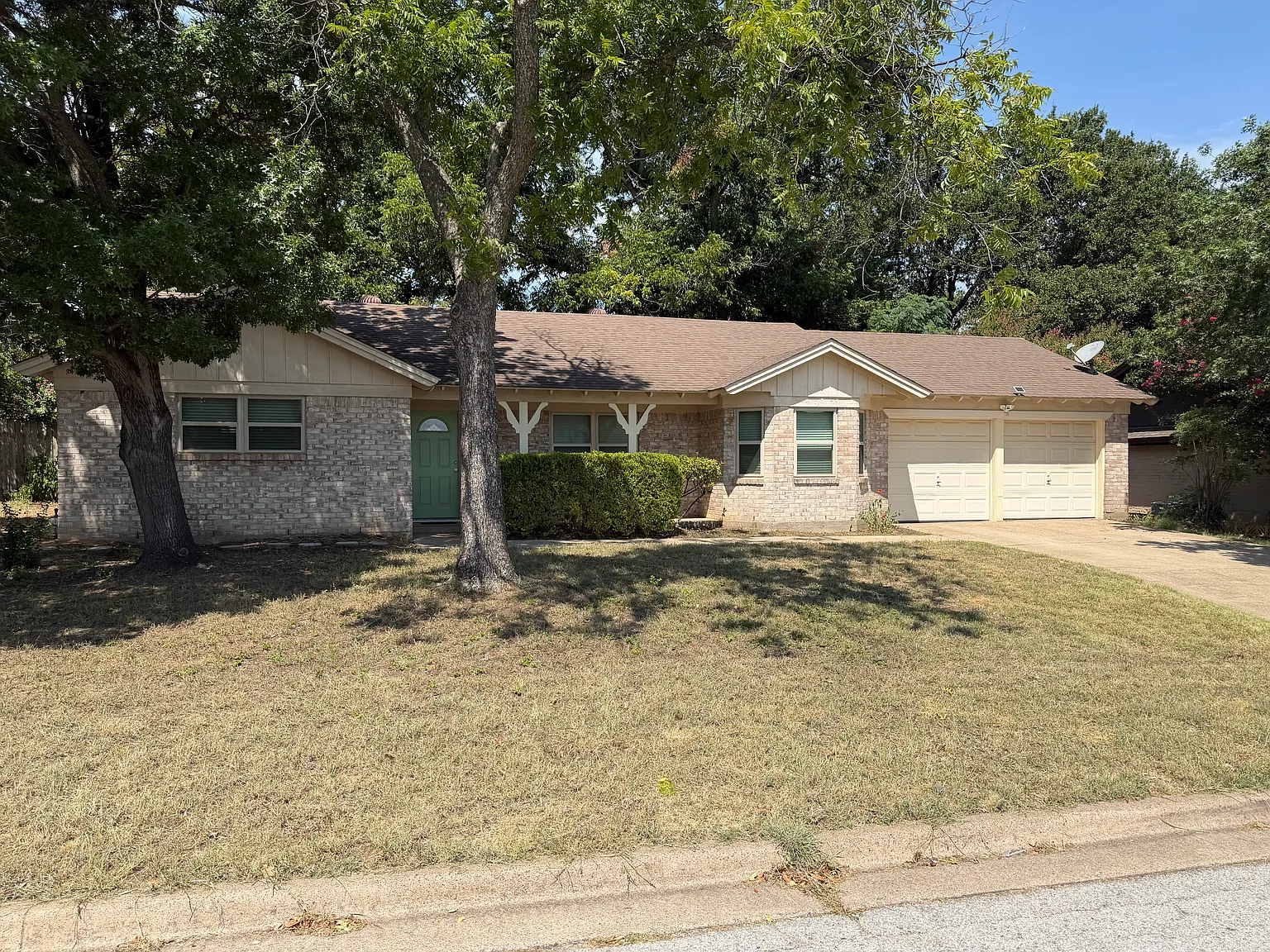 3 bed, 1553 sqft, $2,395 — Photo 3