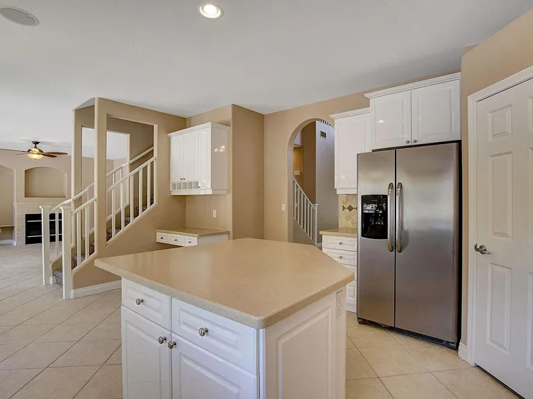 469 Annotto Bay St — Photo 19