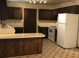 1804 Sloan St, Garden City, KS 67846