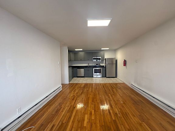 5th image of 213 2nd Ave #C4