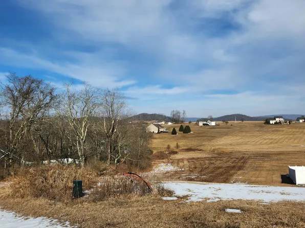 424 Kahler Hills Dr #16, Hughesville, PA 17737