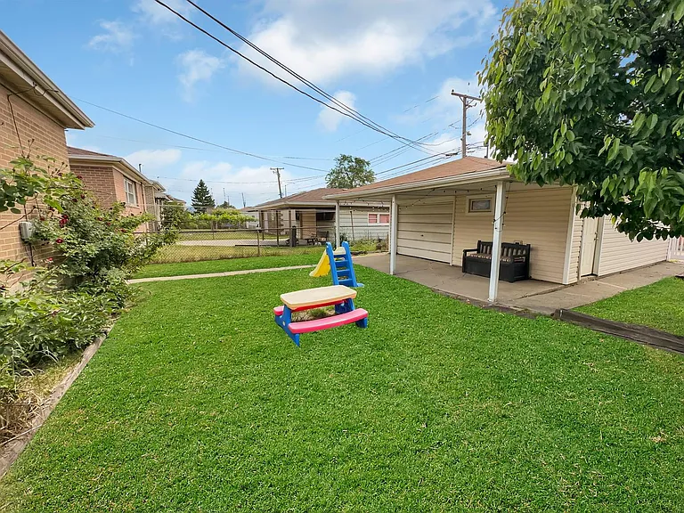 12716 S Saginaw Ave — Photo 20
