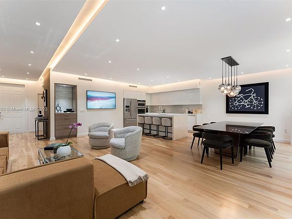 4th image of 3026 NE Quayside Ln #26