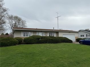 304 S Seymour St, Oakwood, IL 61858