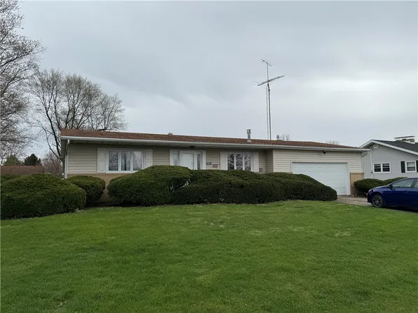 304 S Seymour St, Oakwood, IL 61858