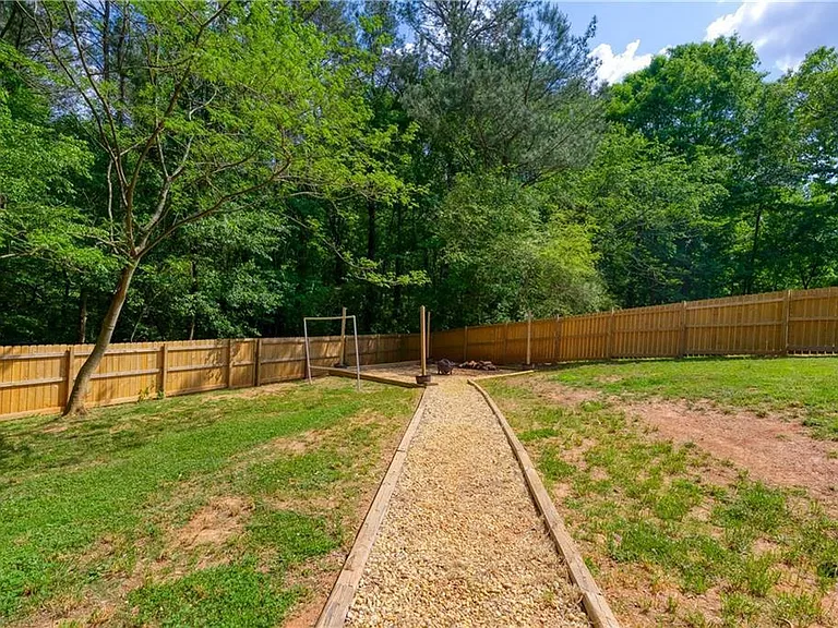 3271 Howell Cir — Photo 3