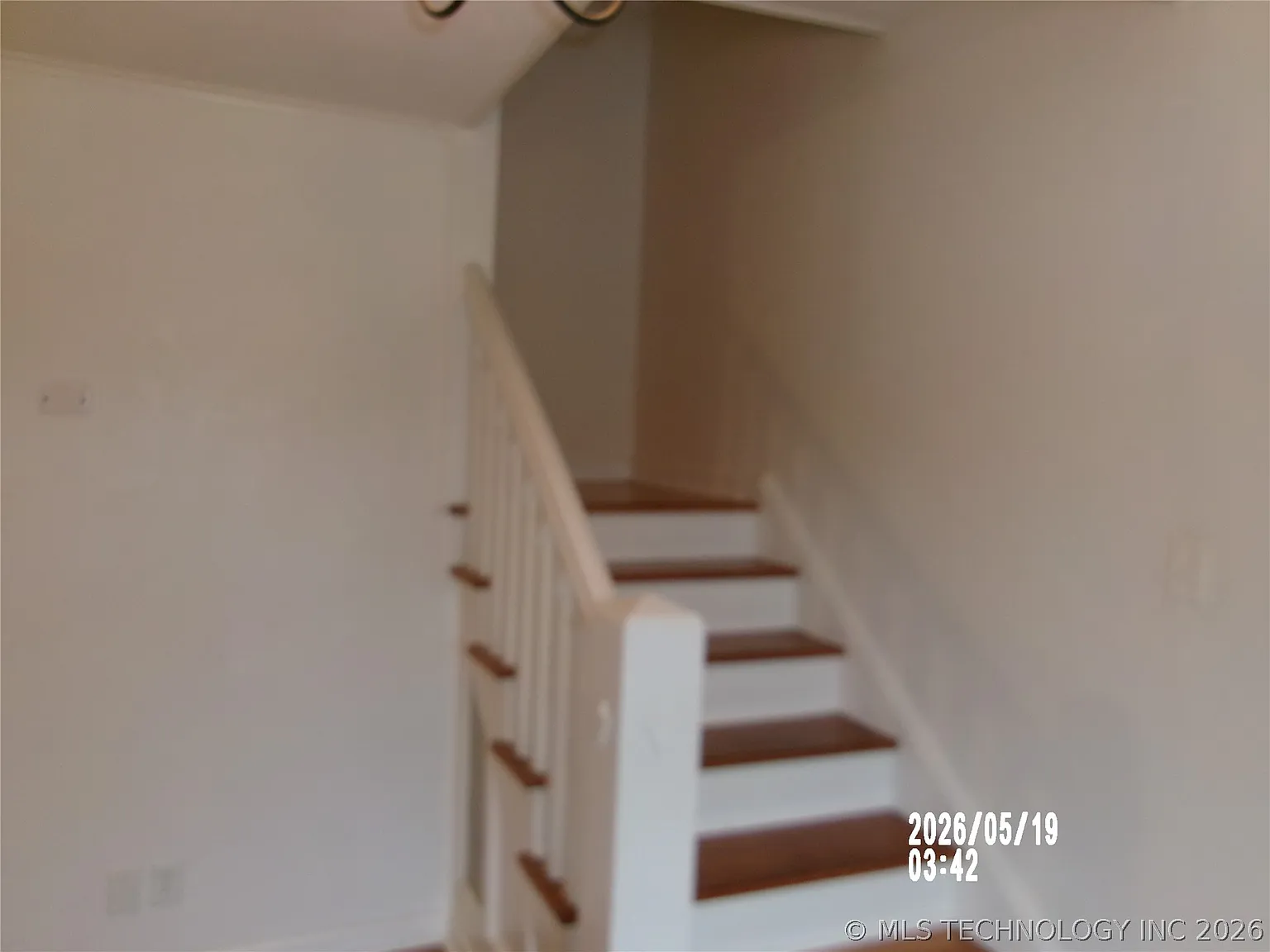 4 bed, 2.0 bath, 1882 sqft, $1,600 — Photo 2