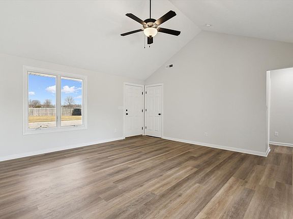5th image of 18272 Barrington Dr