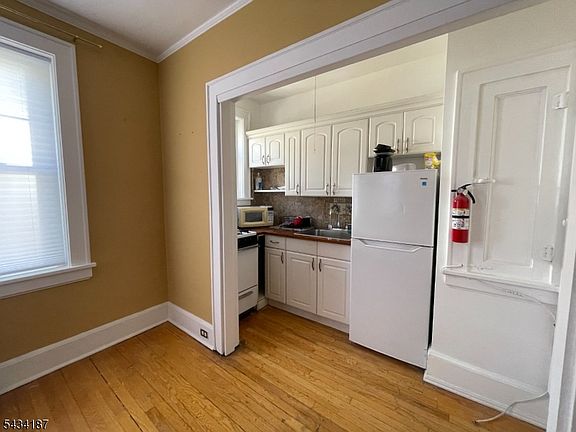 2nd image of 49 Park Ave BLDG 49 #42