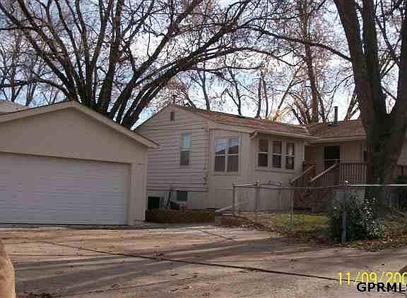 2nd image of 7666 Lakeview Dr
