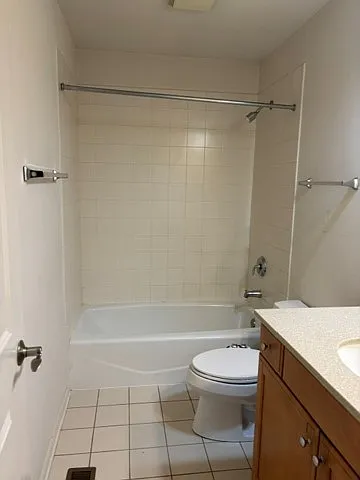 2517 Waterbury Ln — Photo 3