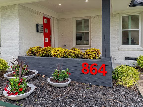 3rd image of 864 Peavy Rd