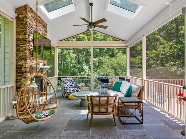 105 Beechridge Ct, Chapel Hill, NC 27514