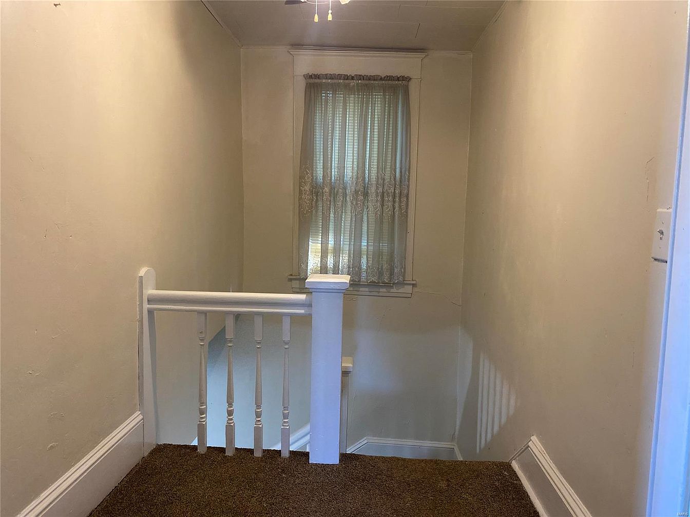 c. 1910 Charming House For Sale in Poplar Bluff, MO. 79,900 Sold Old Houses Under 100K