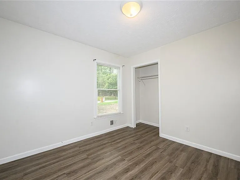 2100 Whitebluff Way — Photo 25