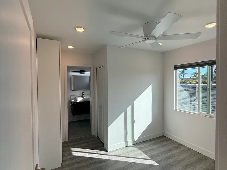4486 Georgia St — Photo 13