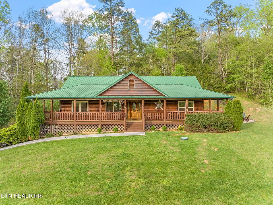 1st image of 3355 Clear Valley Dr