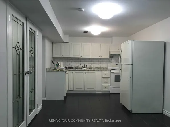 58 Larksmere Ct, Markham, ON L3R 3R1